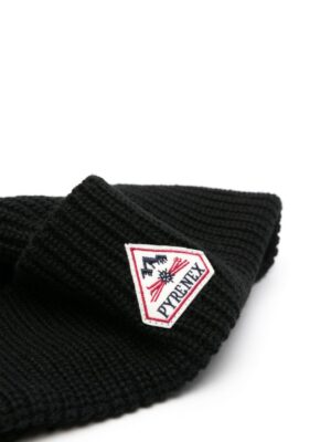 logo patch chunky knit beanie